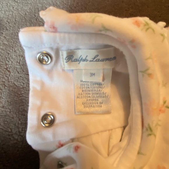 Ralph Lauren - Baby girl outfits. Flowered sleeper & red & black outfit. Size 3m - Picture 5 of 11